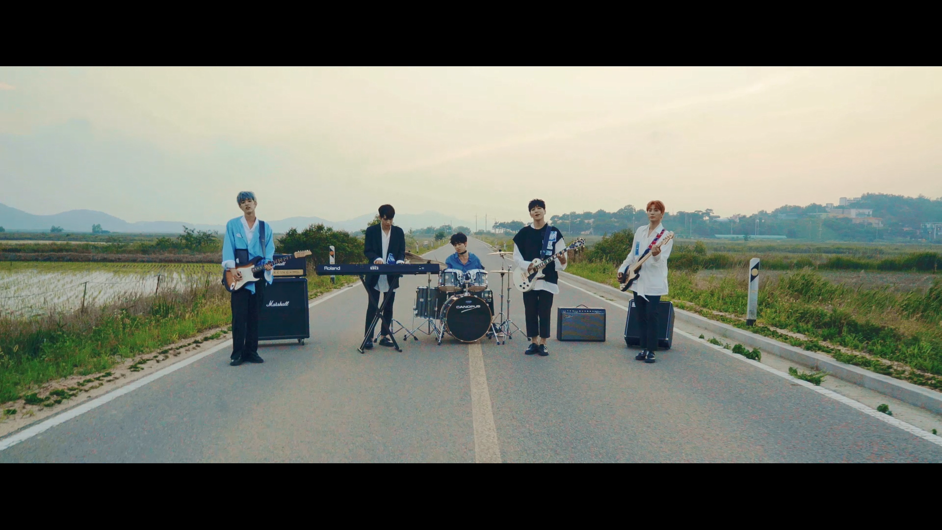 thumbnail DAY6(데이식스) "Hi Hello" M/V
