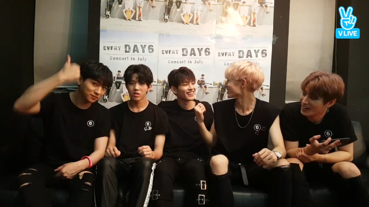 thumbnail DAY6는 콘서트 비하인드 토크 중 EP.7🎤