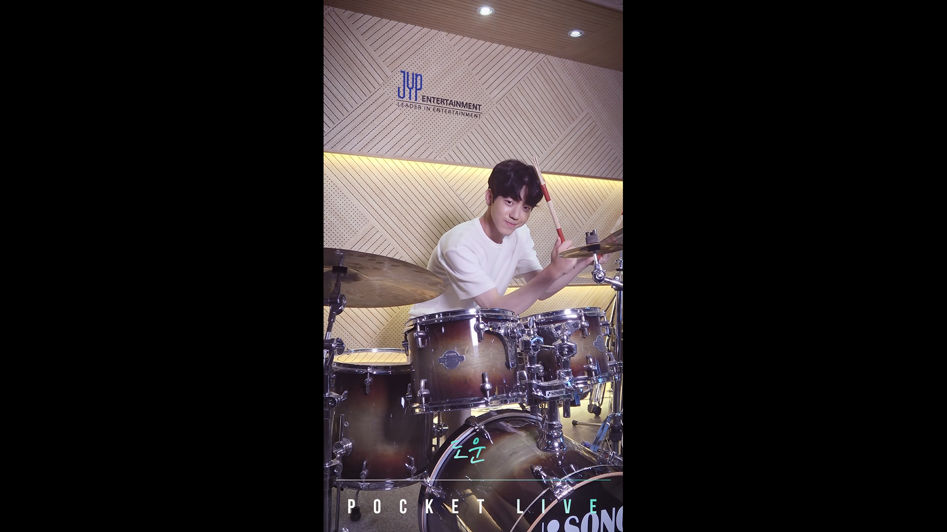 thumbnail [POCKET LIVE] DAY6(데이식스) Dowoon(도운) "Drum Solo"