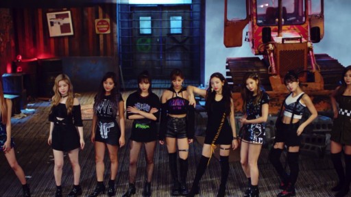 V Live Twice Í¸ìì´ì¤ Bdz M V A world filled with hopes and dreams… and the lovely who live in a world overflowing with love. vlive