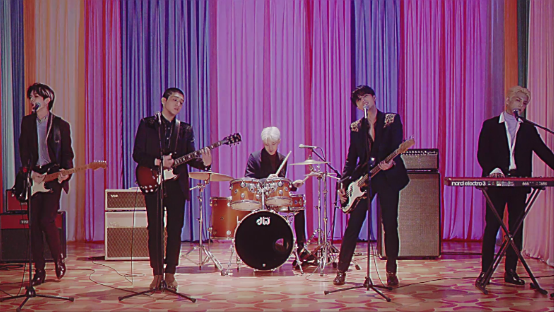 thumbnail DAY6(데이식스) "행복했던 날들이었다" M/V