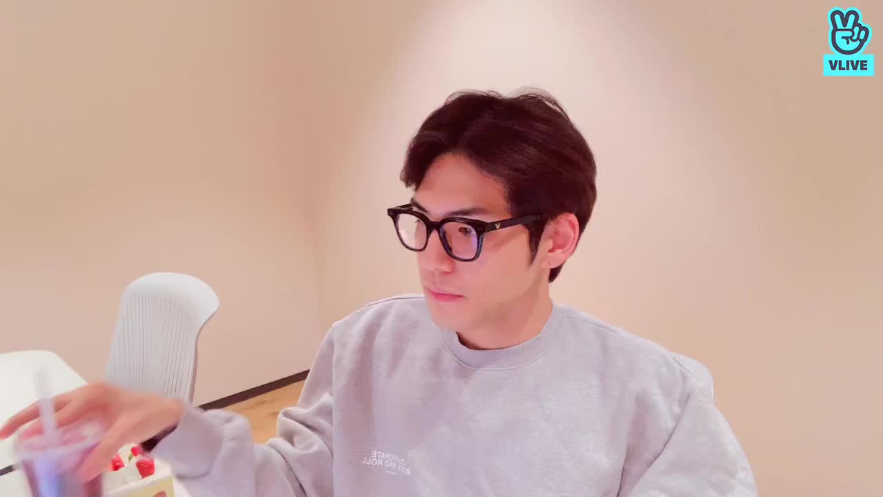 thumbnail 해필벌스데이🐰🎂