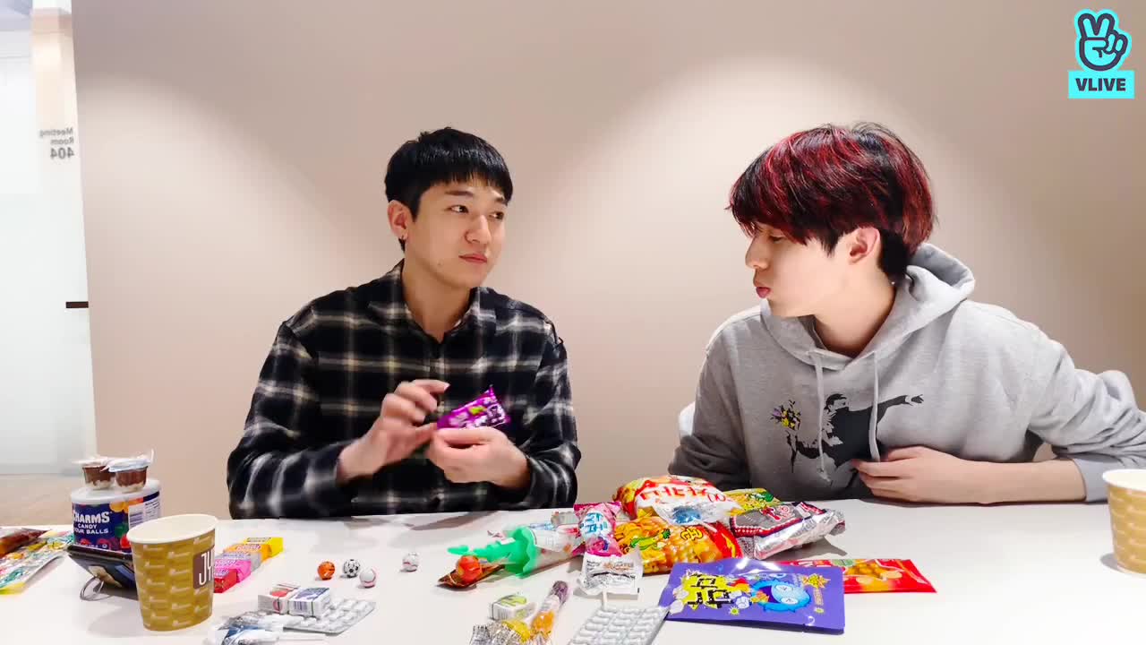 thumbnail 성진 & Jae의 Our V Day