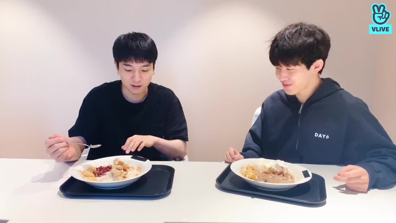 thumbnail 성진 & 도운의 Our V Day