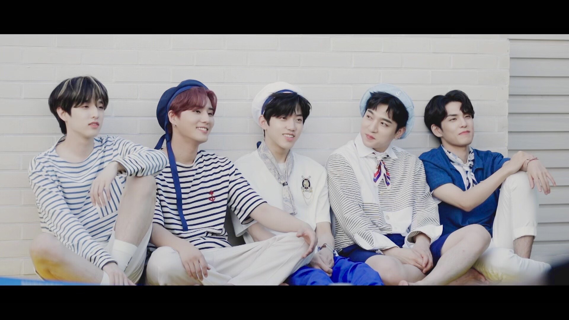 thumbnail 2020 DAY6 Season's Greetings My Day's Delight SPOT