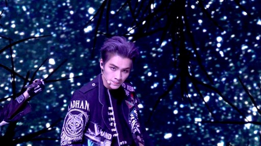 photo Wayv Xiaojun Turn Back Time v live