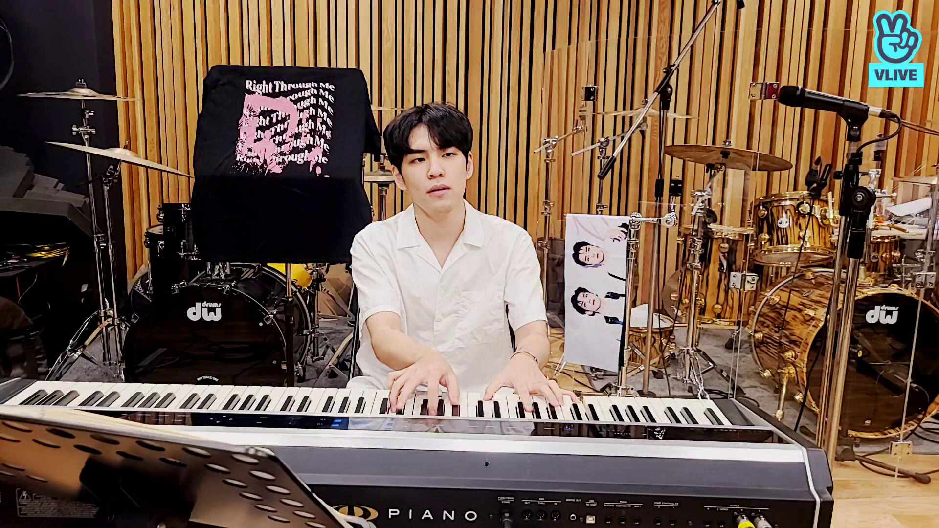 thumbnail Beyond D-3 🐰