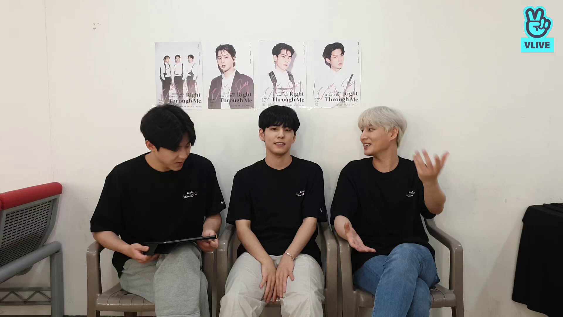 thumbnail It's Raining D-1 🦊🐰🐶